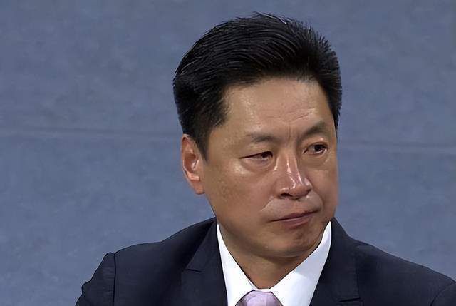 “齐达内是有史以来最好的中场球员之一，我经常看他的集锦。